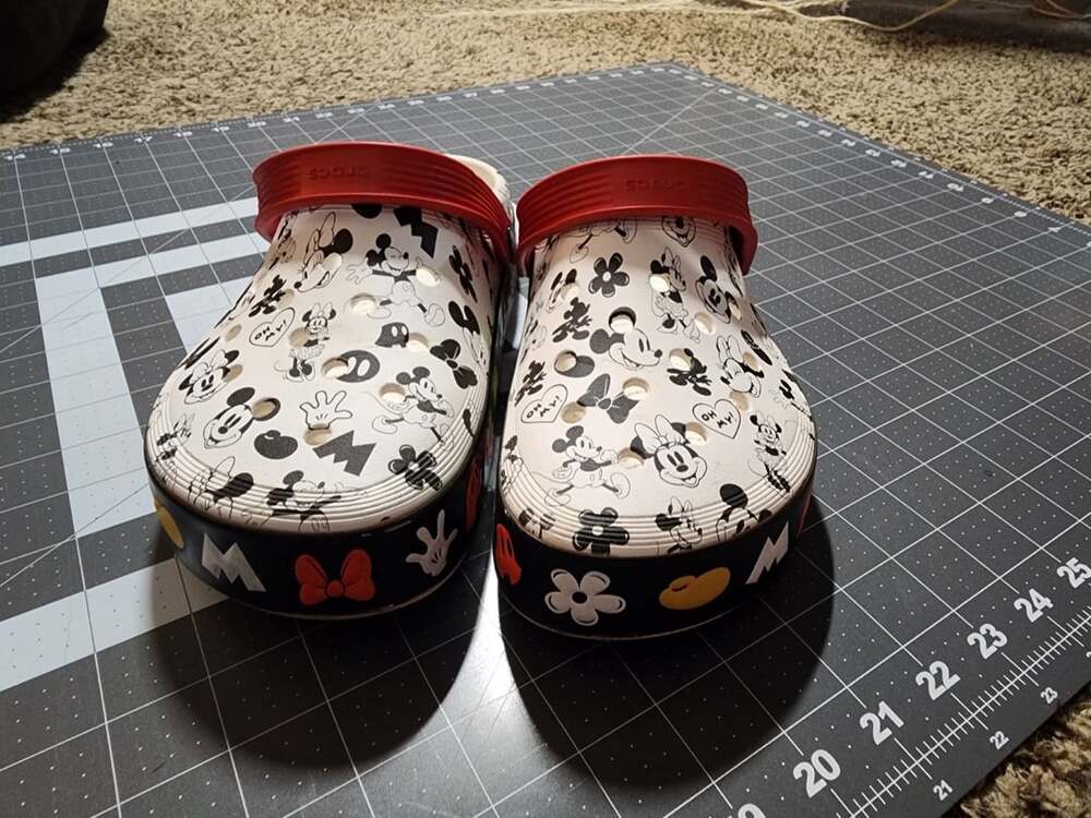 Crocs Disney Mickey Off Court Clog Size W9 M7 White Black